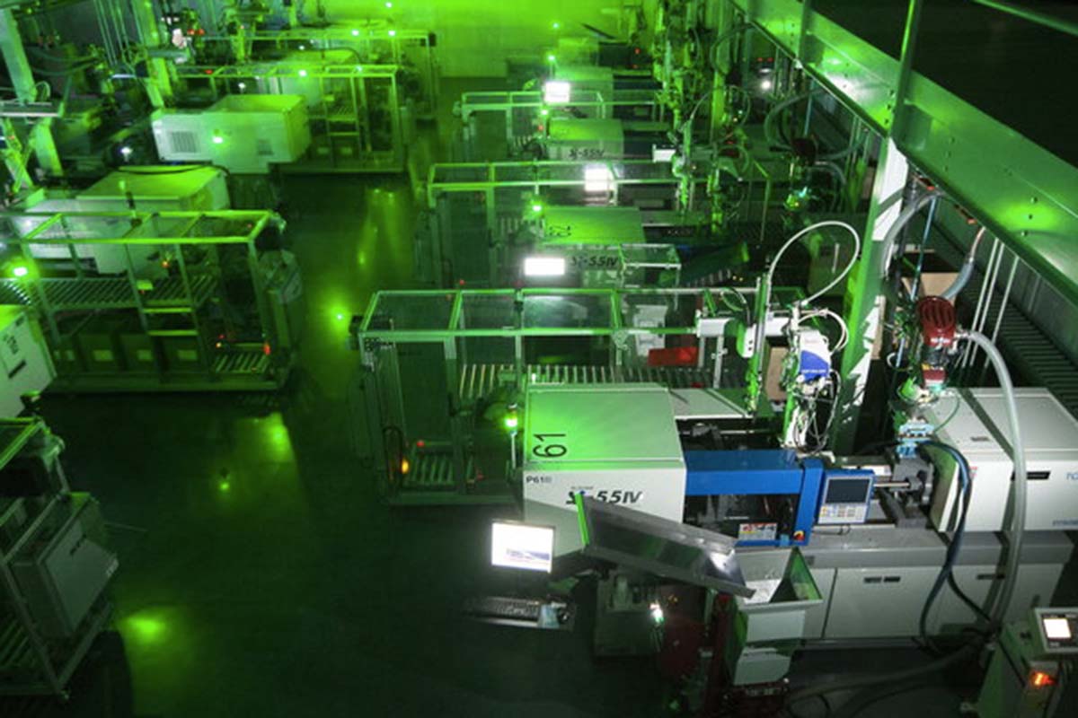 plastic injection moulding during lights out