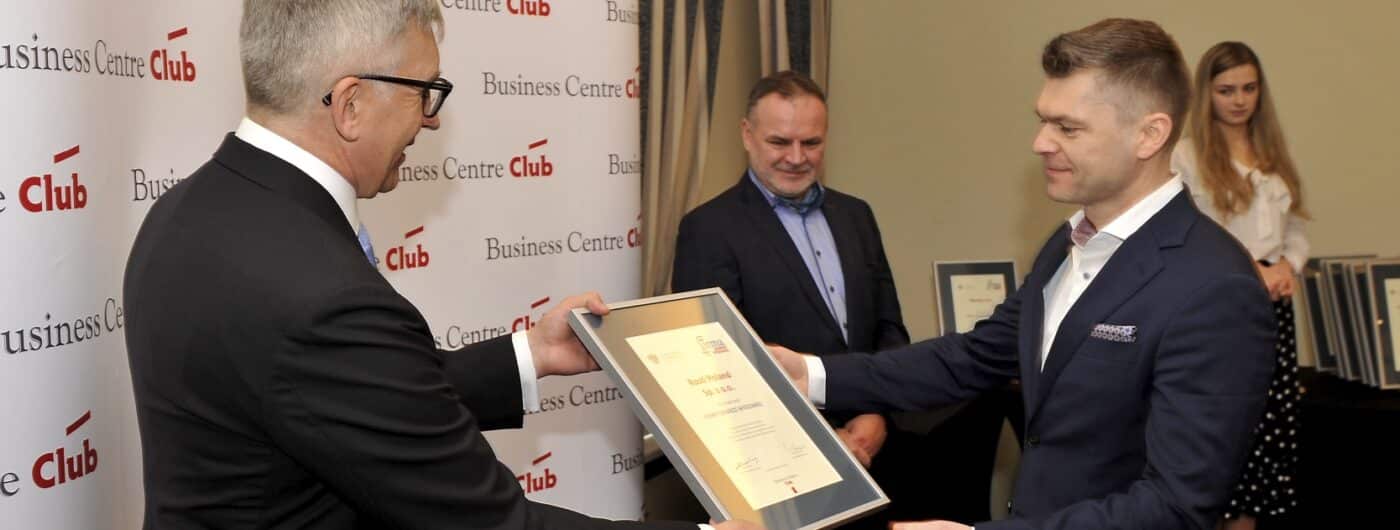 Michal Lubik, Managing Director of Rosti Poland, received the award from BCC